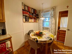 17 Perry St, Unit 3 in Brookline, MA - Building Photo - Building Photo