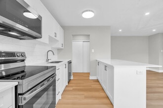 437 Hazel St in Waterloo, ON - Building Photo - Building Photo