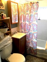 35 Derby St, Unit 3 in Somerville, MA - Building Photo - Building Photo