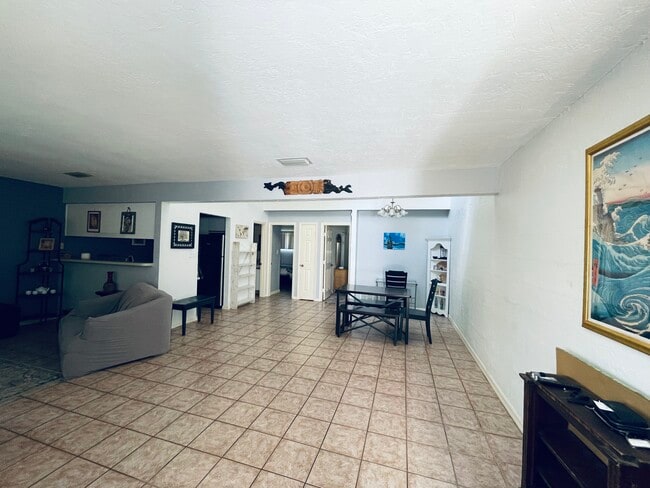 747 SE 2nd Pl, Unit 3 in Gainesville, FL - Building Photo - Building Photo