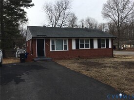 9720 Esmont Rd in Richmond, VA - Building Photo