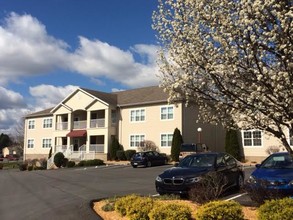 Windwood Place in Morgantown, WV - Building Photo - Building Photo