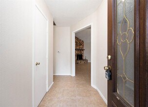10707 Forest Leaf Dr in Sugar Land, TX - Building Photo - Building Photo