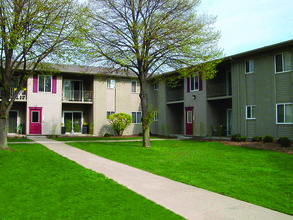 Allen Pointe Apartments in Allen Park, MI - Foto de edificio - Building Photo