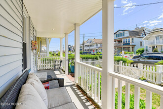 21 Embury Ave in Ocean Grove, NJ - Building Photo - Building Photo