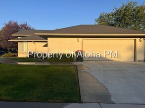 3048 W Kendrick St in Meridian, ID - Building Photo - Building Photo