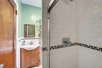 5625 Post Rd in Bronx, NY - Building Photo - Building Photo