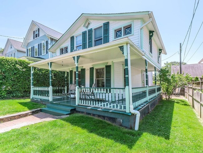 173 14th Ave in Sea Cliff, NY - Building Photo - Building Photo