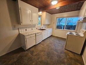 1404 Tehama St in Corning, CA - Building Photo - Building Photo