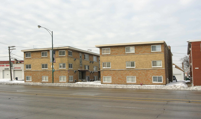 5130 N Cicero Ave in Chicago, IL - Foto de edificio - Building Photo