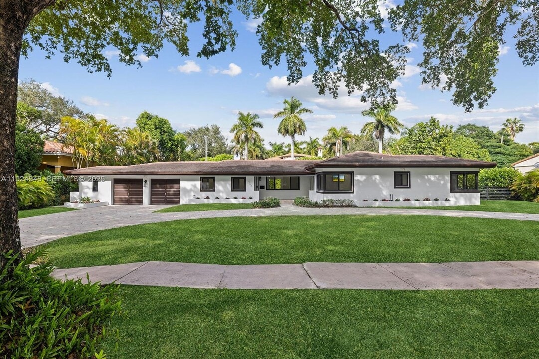 743 Aledo Ave in Coral Gables, FL - Building Photo