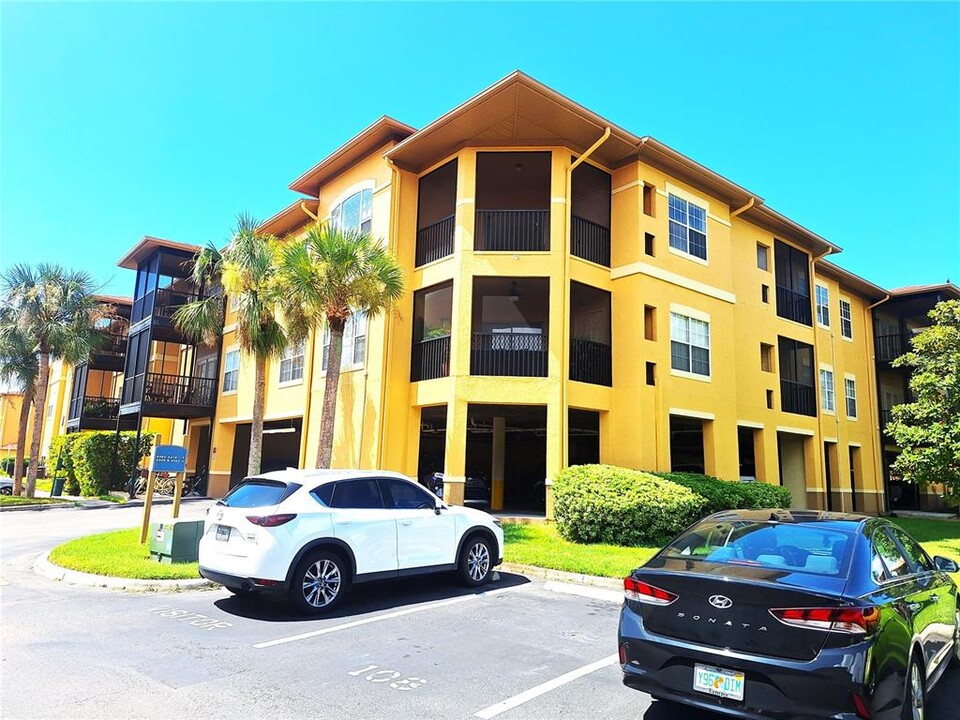 4323 Bayside Village Dr in Tampa, FL - Foto de edificio