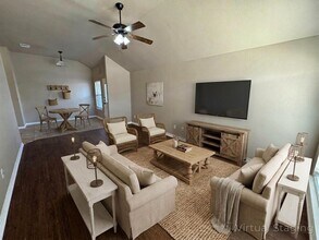 506 Sladecek Dr, Unit Unit B in Killeen, TX - Building Photo - Building Photo