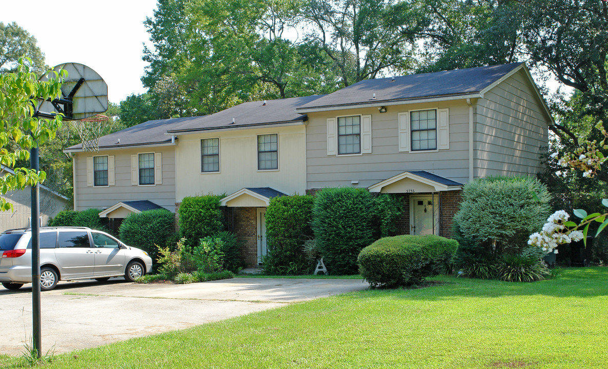 3756 Donovan Dr in Tallahassee, FL - Foto de edificio