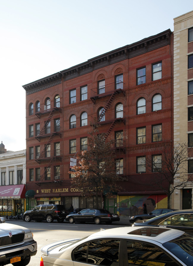 240-242 W 116th St in New York, NY - Foto de edificio - Building Photo