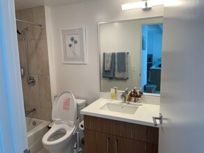 629 Keeaumoku St, Unit Azure Ala Moana Condo in Honolulu, HI - Foto de edificio - Building Photo