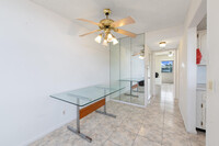 221 Windsor J in West Palm Beach, FL - Building Photo - Building Photo