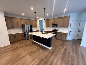 148 Country Meadow Ln in Wadsworth, OH - Building Photo - Building Photo