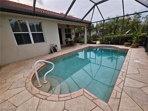 9217 Aviano Dr in Ft. Myers, FL - Building Photo - Building Photo