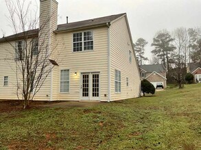 1217 Everwood Dr SW in Marietta, GA - Building Photo - Building Photo