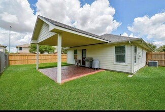 19111 Remington Manor Dr in Cypress, TX - Foto de edificio - Building Photo