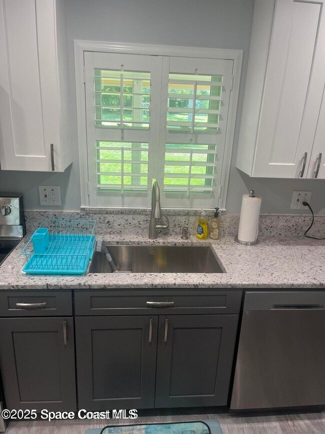 5845 Garretts Rd in Micco, FL - Building Photo - Building Photo