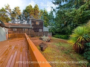 3040 SE Dune Ave in Lincoln City, OR - Building Photo - Building Photo