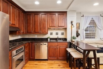 259 14th St NE in Atlanta, GA - Foto de edificio - Building Photo