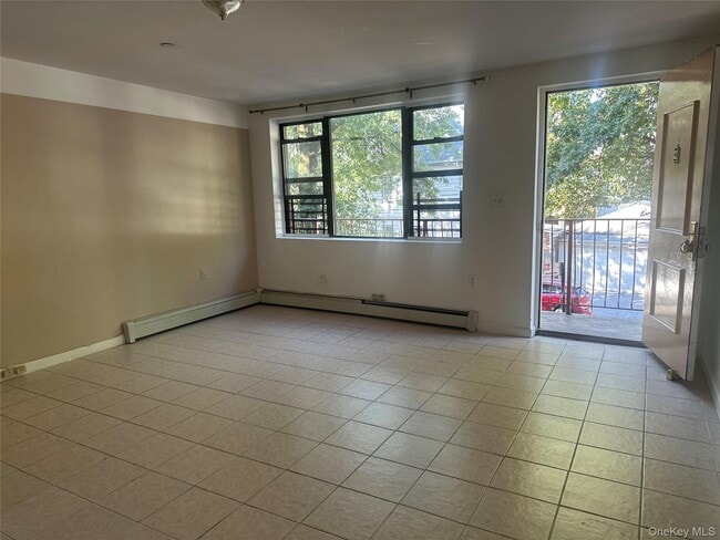 40-35 95th St in Queens, NY - Building Photo - Building Photo