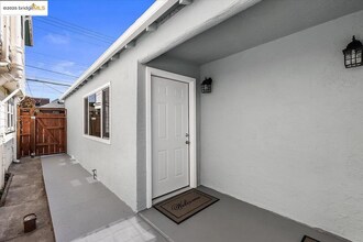 2846 McGee Ave, Unit A in Berkeley, CA - Foto de edificio - Building Photo
