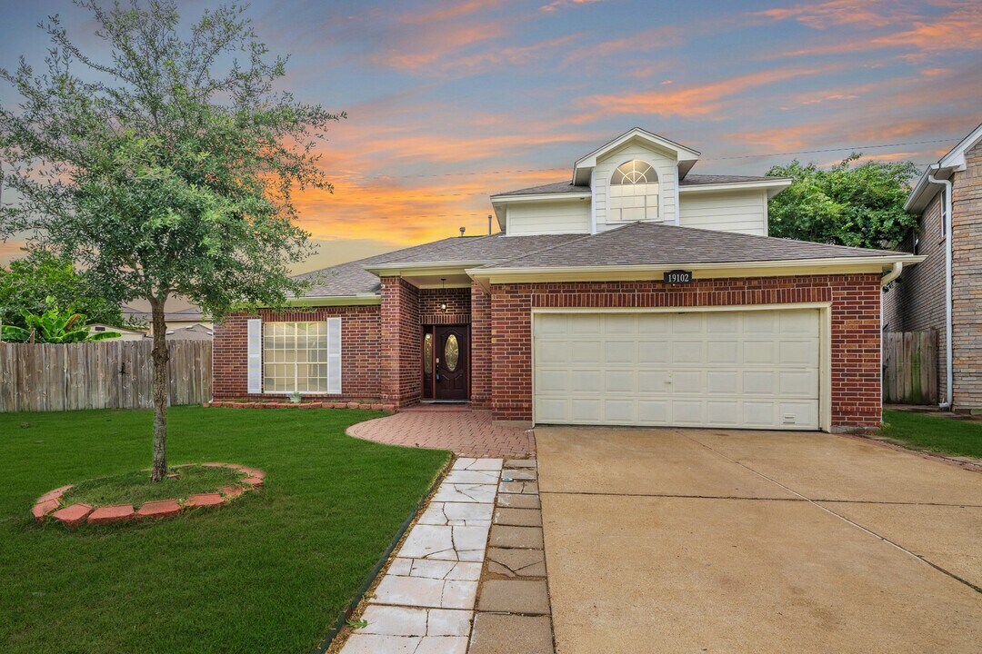 19102 Lookout Mountain Ln in Katy, TX - Foto de edificio