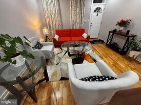 2633 Earp St in Philadelphia, PA - Building Photo