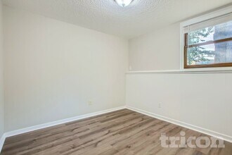 1916 Lamplight Dr in Woodbury, MN - Building Photo - Building Photo