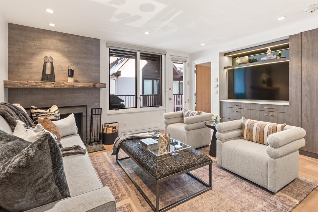 800 S Mill St in Aspen, CO - Building Photo