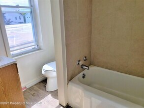 513 Washington Ave in Jermyn, PA - Building Photo - Building Photo