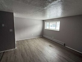 15112 Euclid Ave, Unit 206 in East Cleveland, OH - Building Photo