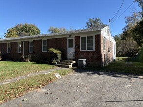 13 Beacon View Dr in Fairfield, CT - Building Photo - Building Photo