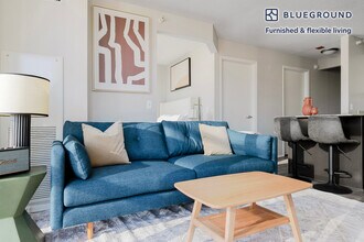 180 N Jefferson St in Chicago, IL - Building Photo - Building Photo