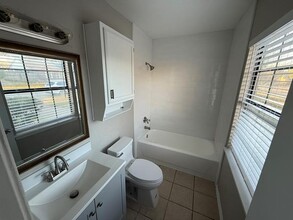 411 Dollins St in Cedar Hill, TX - Building Photo - Building Photo