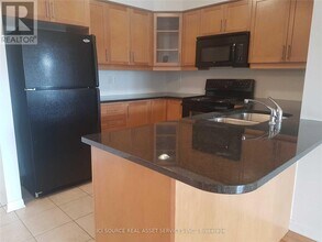 60 Mendelssohn St in Toronto, ON - Building Photo - Building Photo