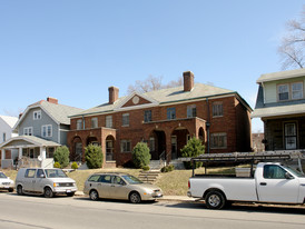 1440-1446 Summit St Apartments