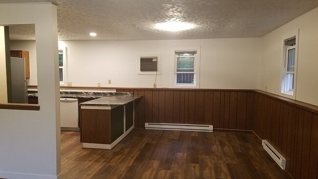 Colonial Heights in Plain, WI - Building Photo - Building Photo