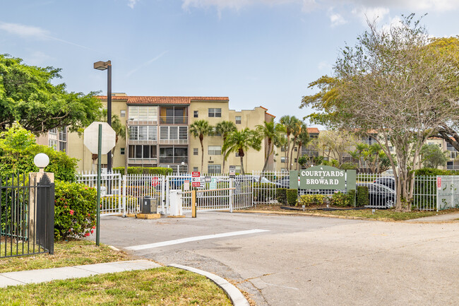 Courtyards of Broward in North Lauderdale, FL - Building Photo - Building Photo