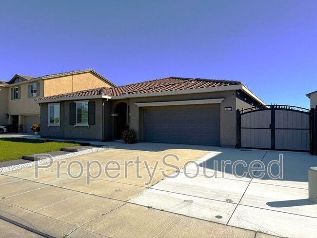 1978 Memorial Ln in Manteca, CA - Building Photo - Building Photo