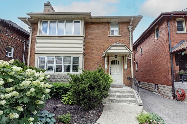 872 Avenue Rd in Toronto, ON - Building Photo - Building Photo