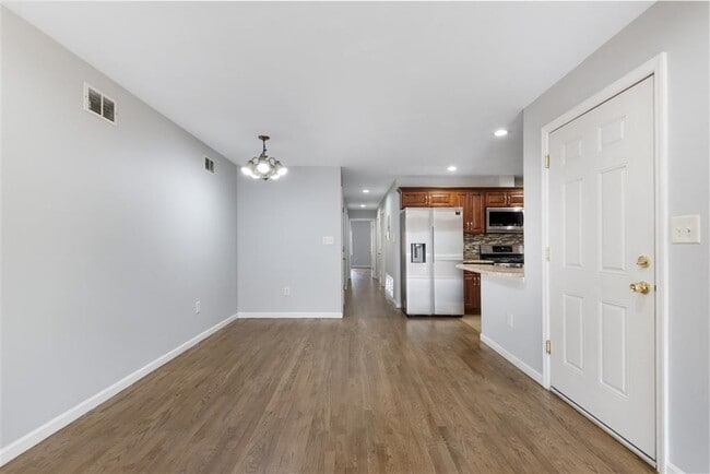 150 Congress St in Jersey City, NJ - Building Photo - Building Photo