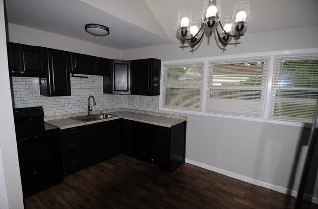 5501 Brokers Tip Ln in Louisville, KY - Building Photo - Building Photo