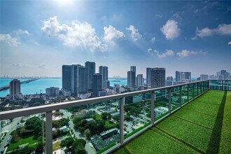 3301 NE 1st Ave in Miami, FL - Building Photo - Building Photo
