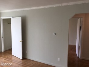 107 E Moltke St in Daly City, CA - Building Photo - Building Photo