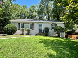 3534 Maryvale Dr in Decatur, GA - Building Photo